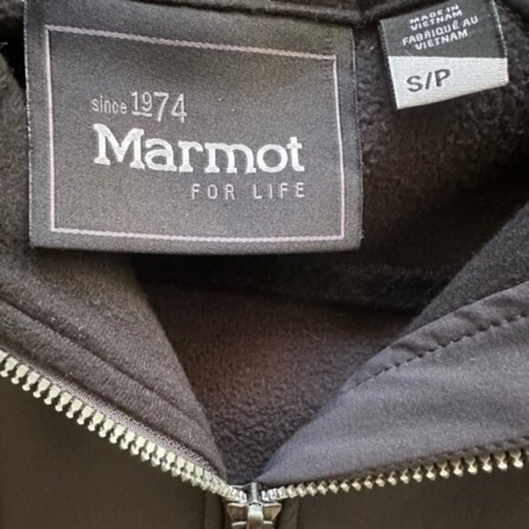 Marmot lightweight jacket with soft fur hood - Picture 6 of 8